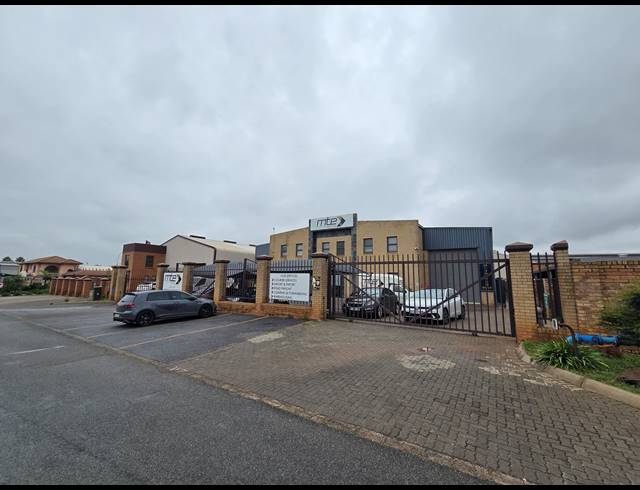 1,050M² WAREHOUSE TO LET IN TUNNEY